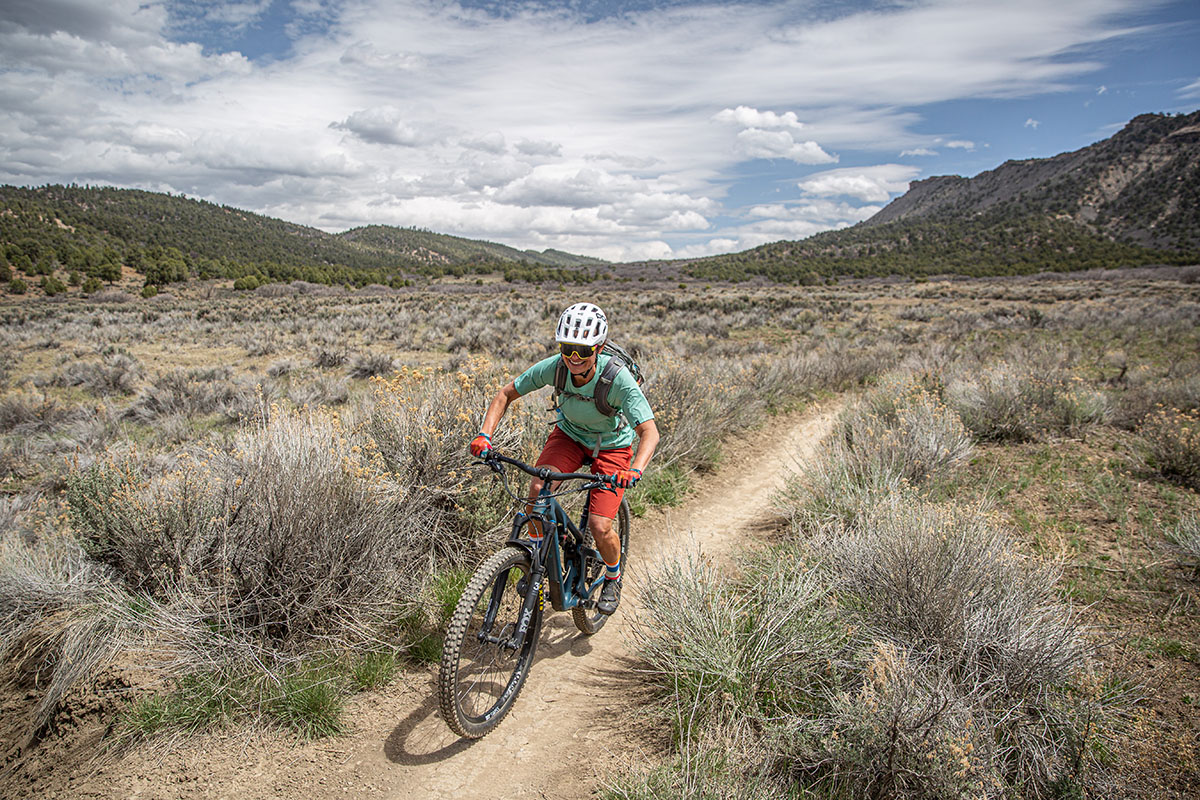 Mountain bike shoes (Specialized Recon 2.0 smiling while riding)