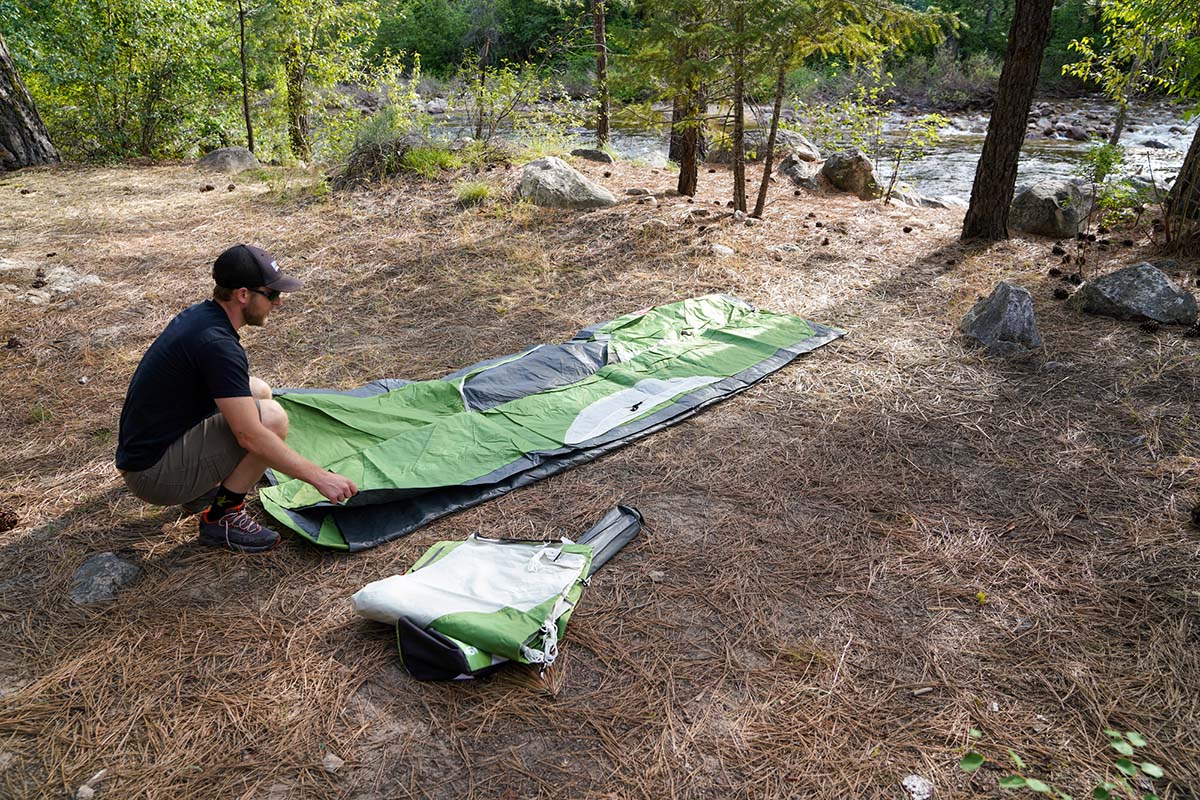 Camping tent (setting up the Coleman Sundome)