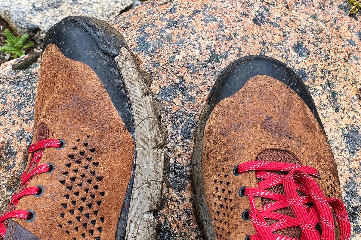 Danner Trail 2650 hiking shoes (close-up of moisture)