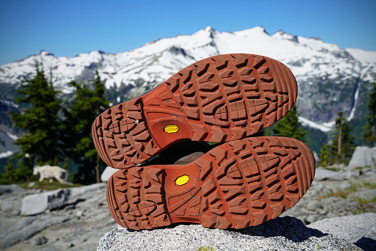 Hiking boot (Lowa Renegade lugs)