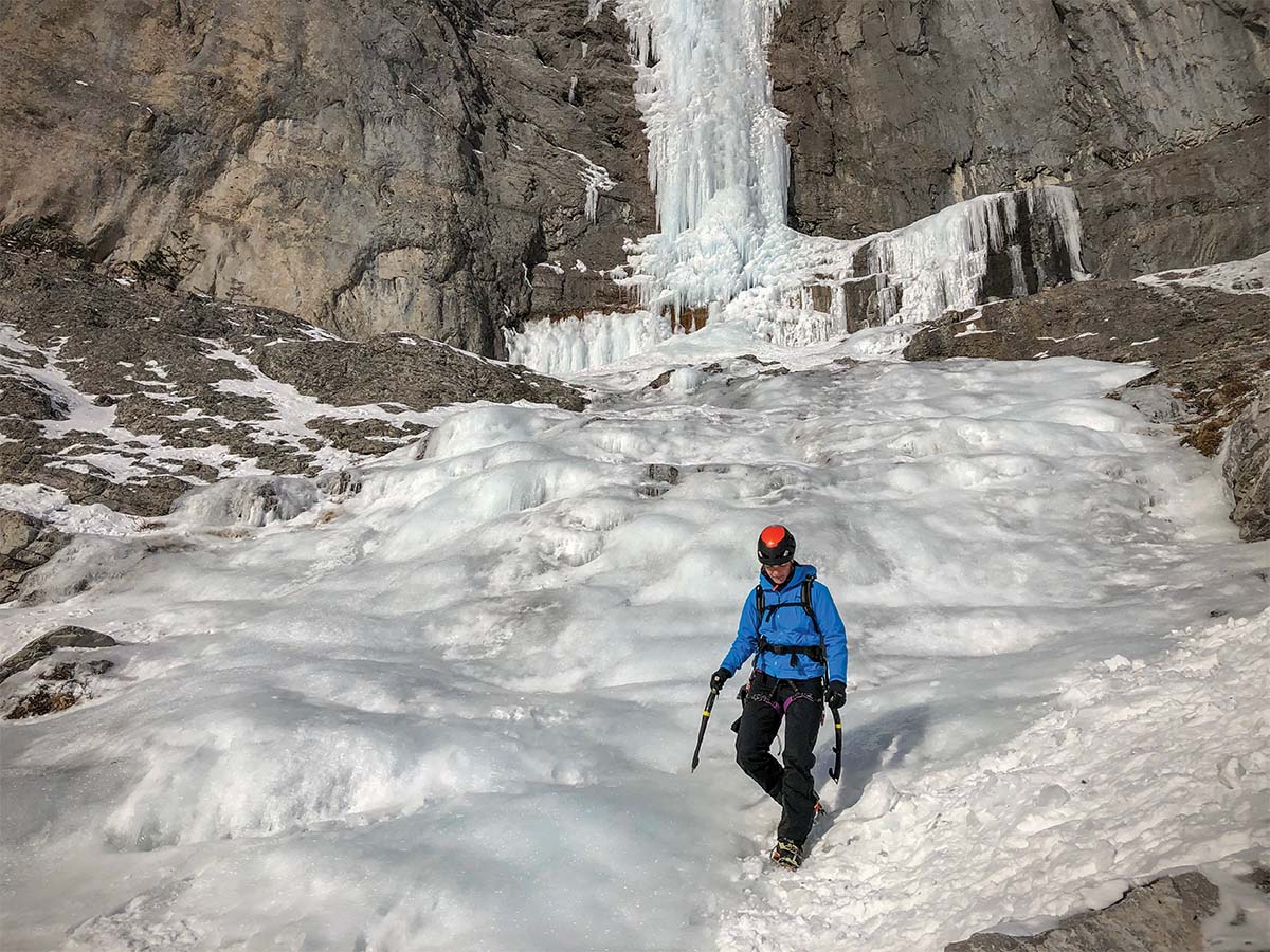 Hardshell jacket (Patagonia Galvanized descending on ice)