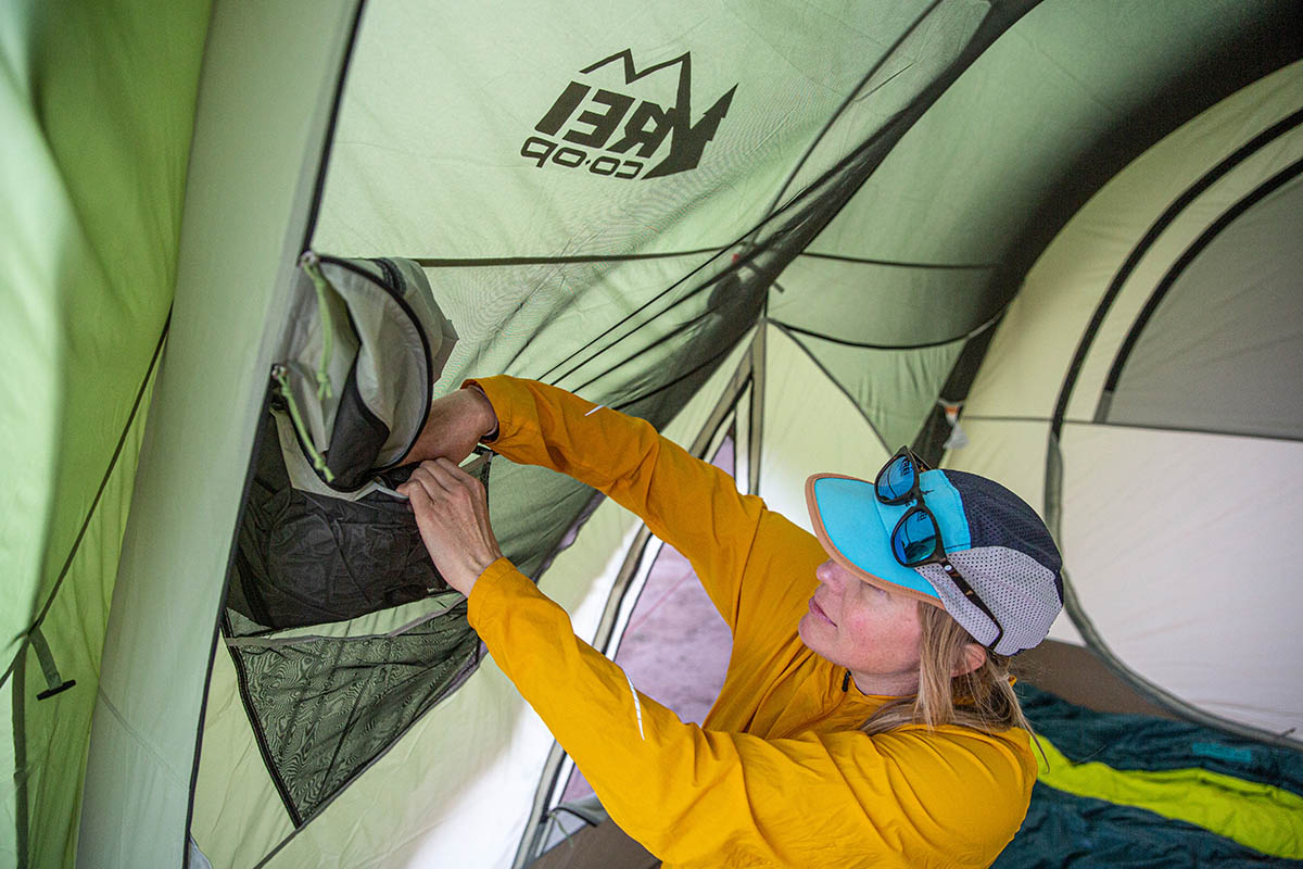 REI Co-op Wonderland 4 Tent (interior pockets)