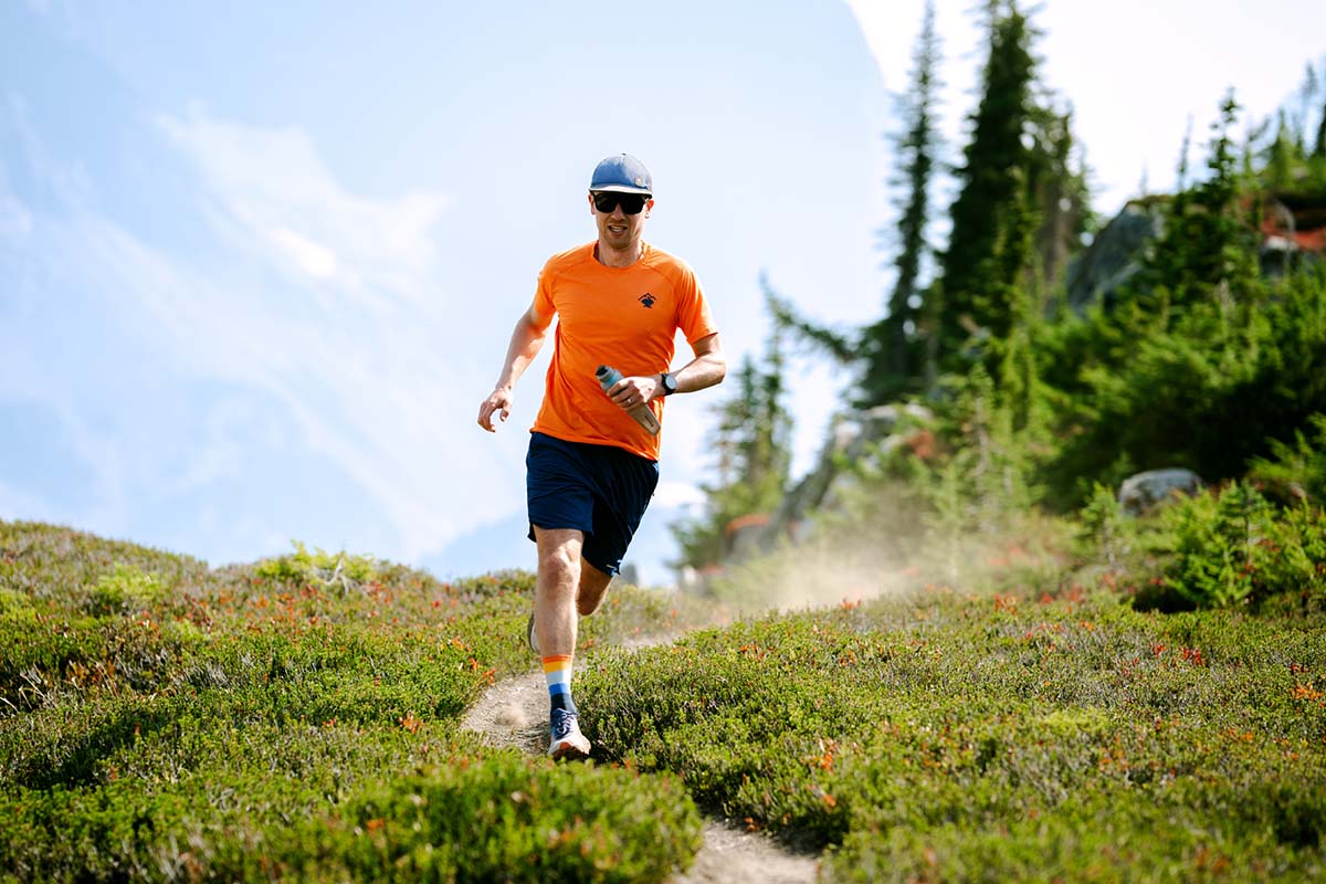 Running with the a handheld water bottle