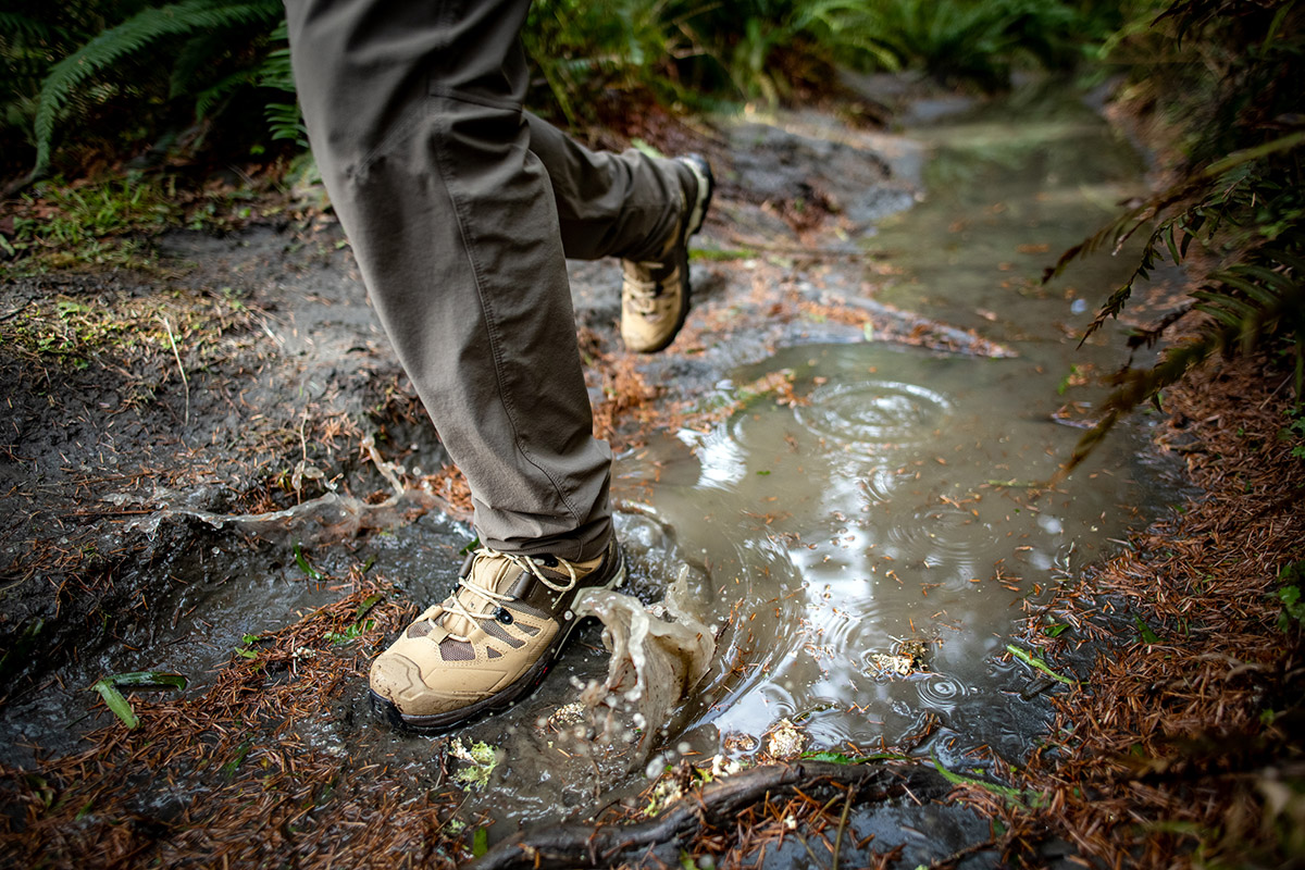 Salomon Quest 4 GTX hiking boot (hiking through puddle)