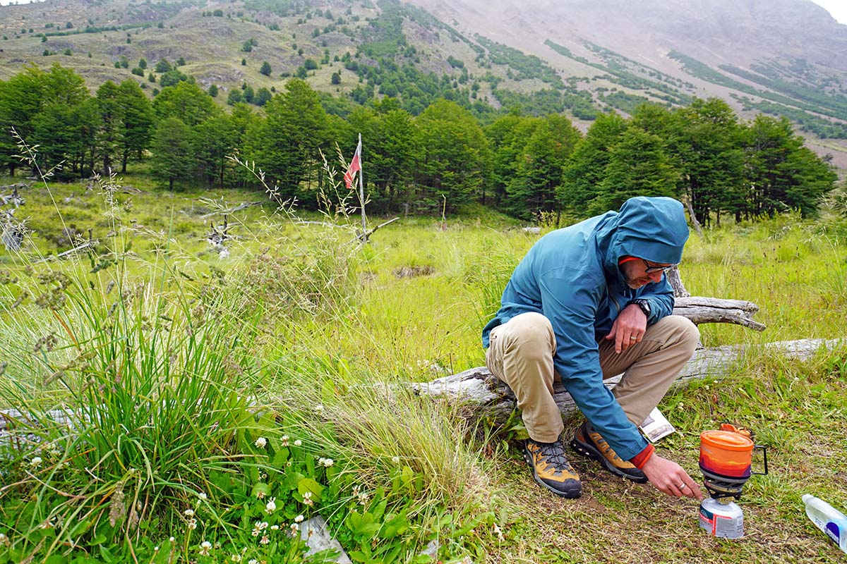 Using Jetboil MiniMo backpacking stove in rain